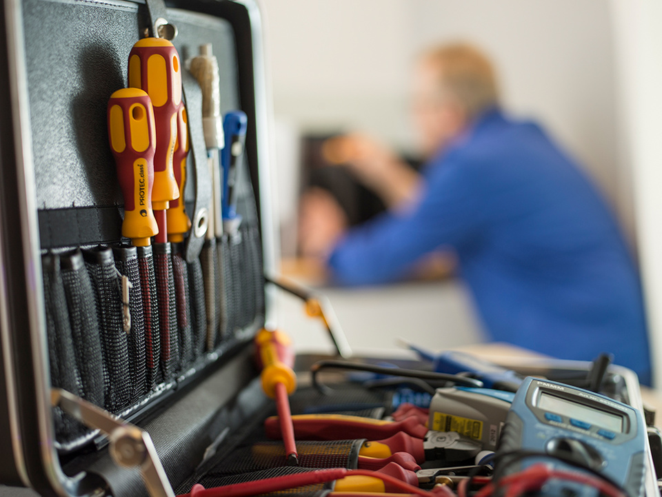 C F022411 bei Krüger Elektro in Buchen